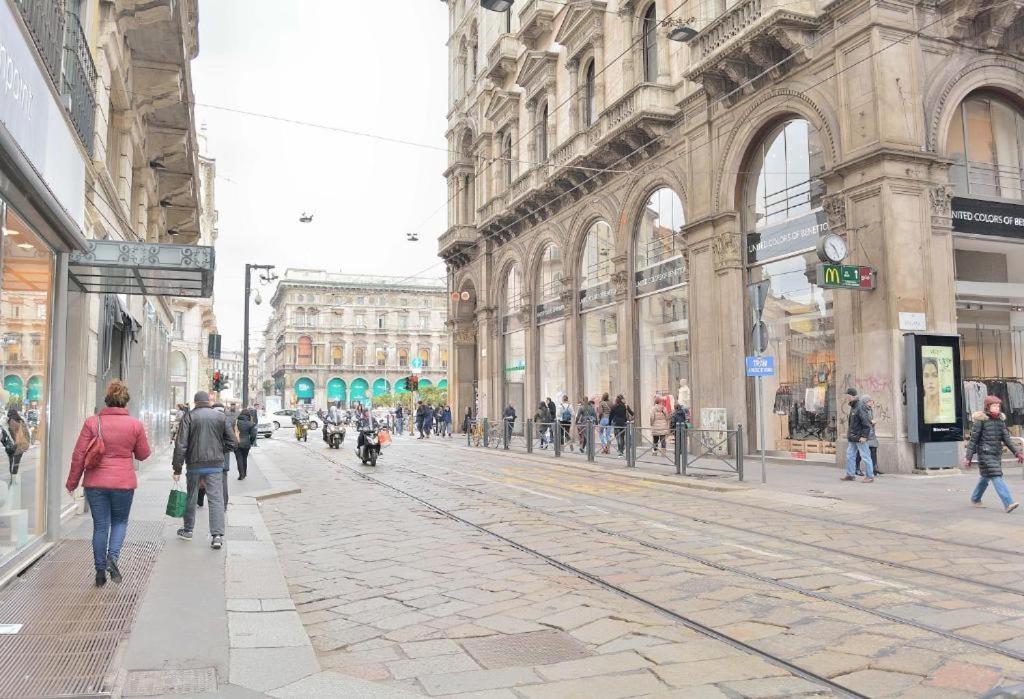 Mansarda In Piazza Duomo Apartment Milan Exterior photo