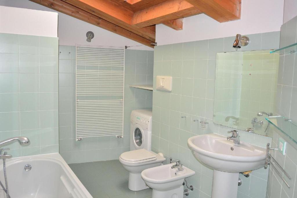 Mansarda In Piazza Duomo Apartment Milan Exterior photo